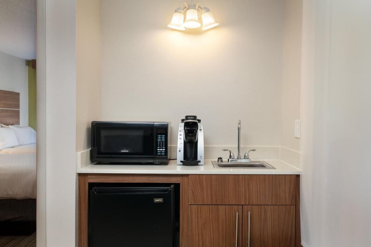 Holiday Inn Express & Suites Milton East I-10 By Ihg Eksteriør bilde