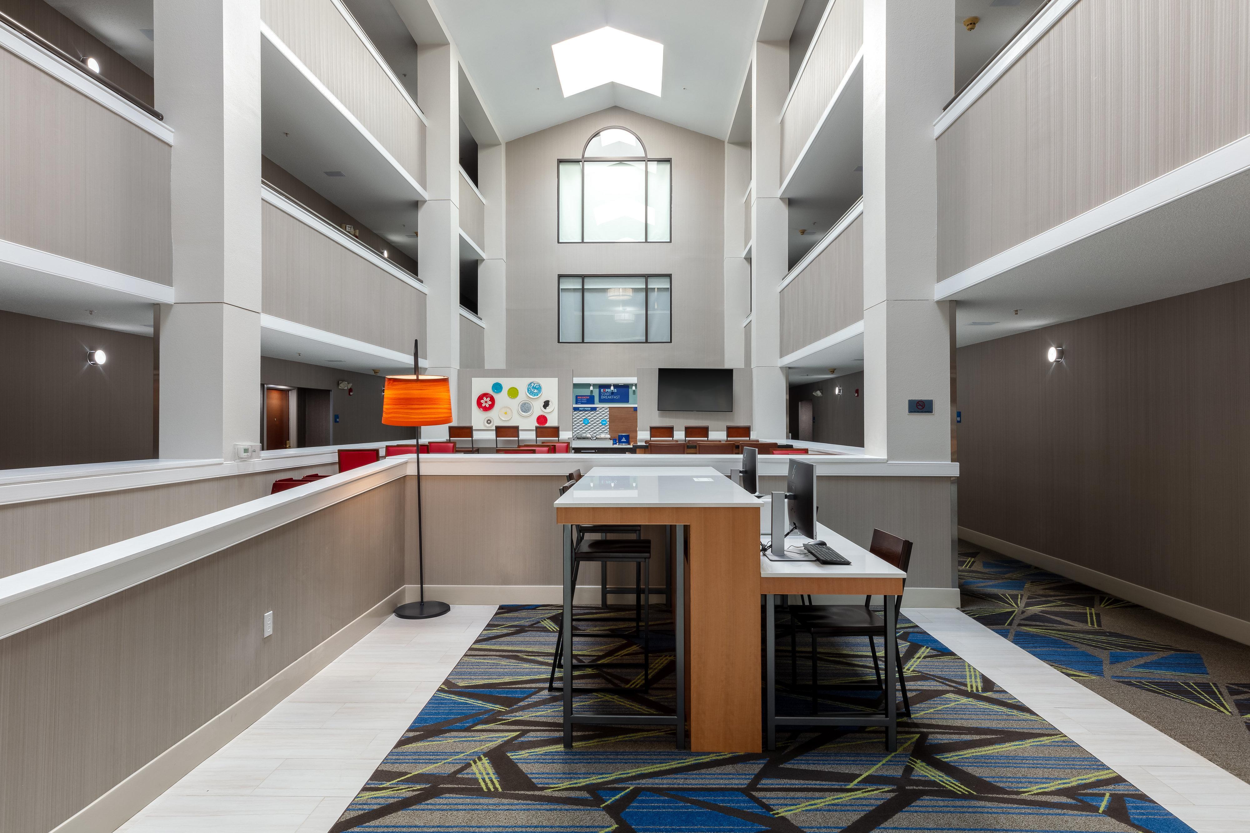 Holiday Inn Express & Suites Milton East I-10 By Ihg Eksteriør bilde