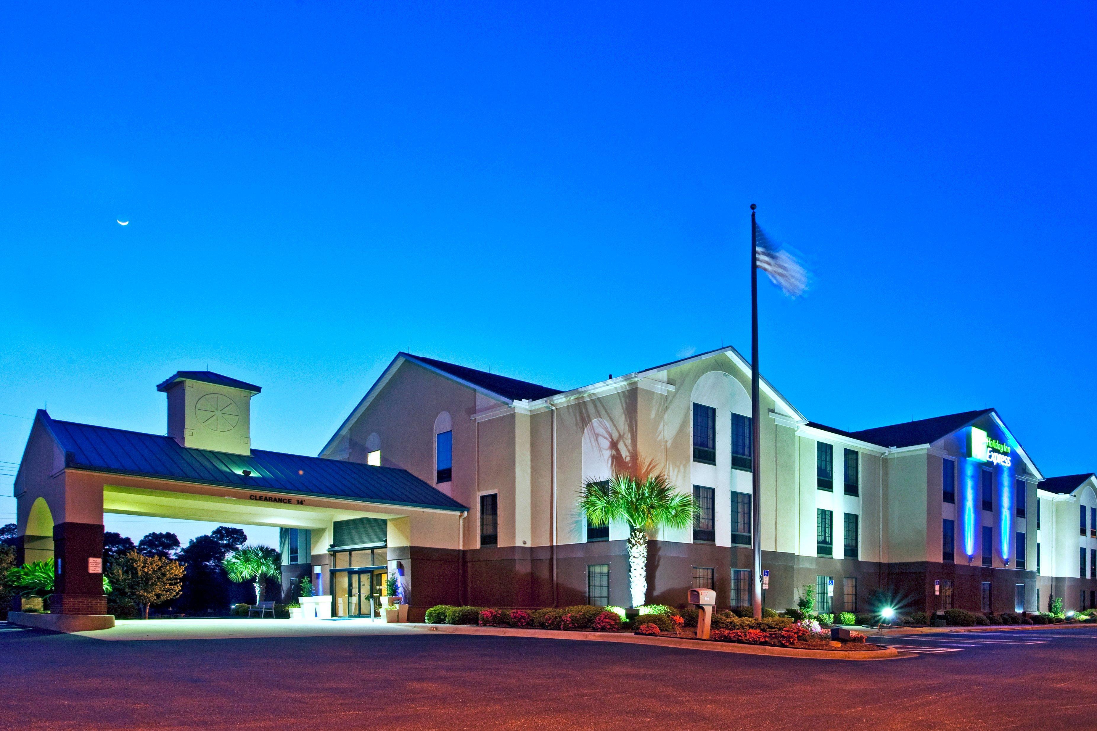 Holiday Inn Express & Suites Milton East I-10 By Ihg Eksteriør bilde